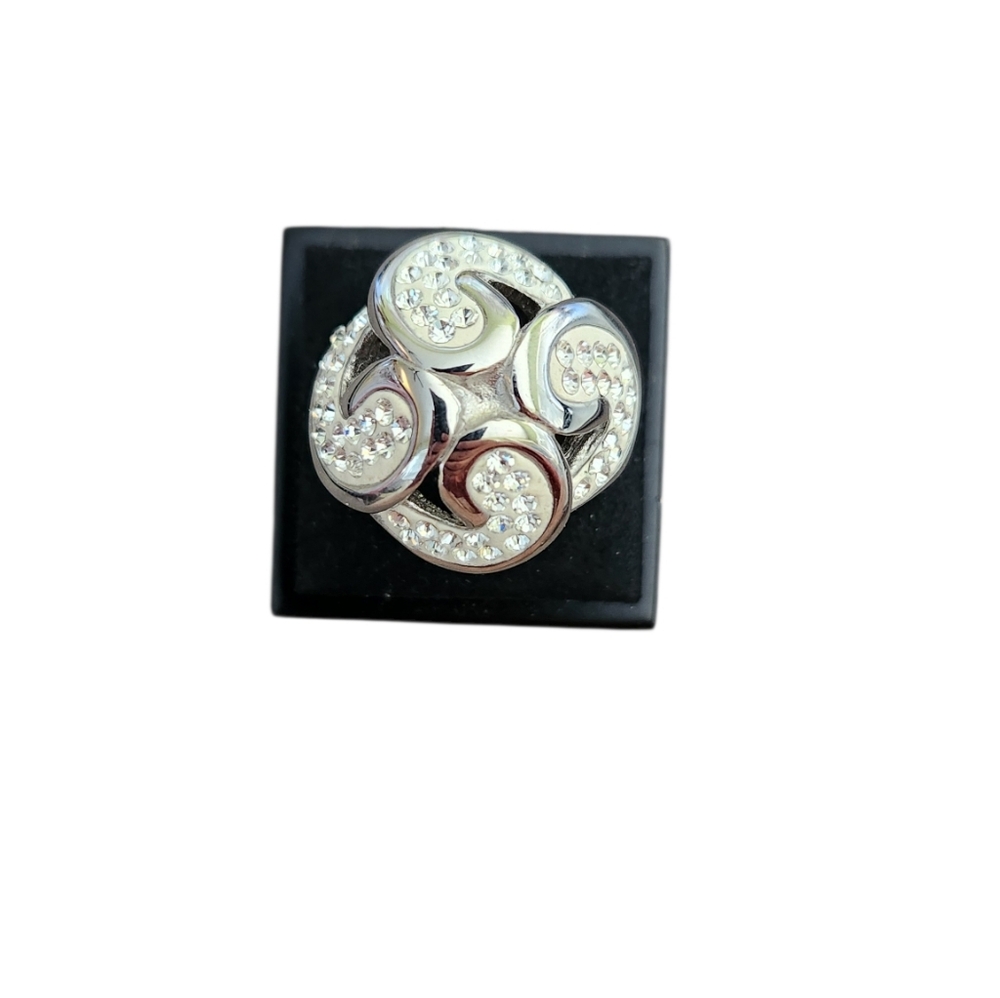 Size 8 Silver Toned Crystal White Swirl Statement Ring - Women Jewelry